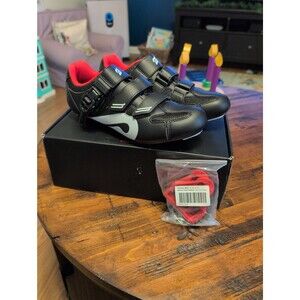 Brand new Peloton cycling shoes with look delta cleats + box EU 40 US women's 9